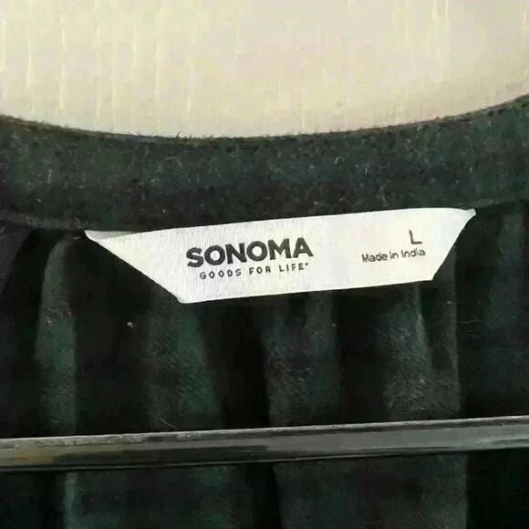 Sonoma Women’s Hunter Green Black Plaid Button Front Flannel with Ruffles - Picture 4 of 7